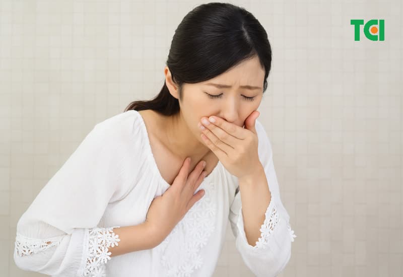 Nôn, buồn nôn là một triệu chứng cảnh báo vỡ túi mật.