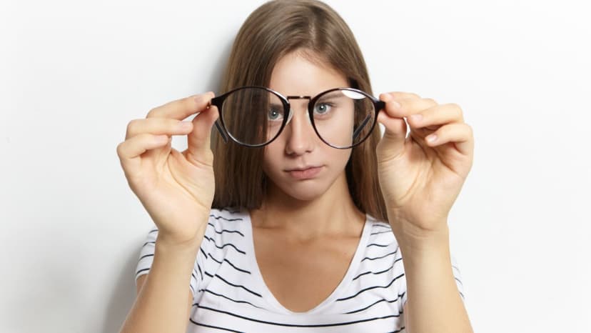 Tìm hiểu về vấn đề cận nặng có bị mù không