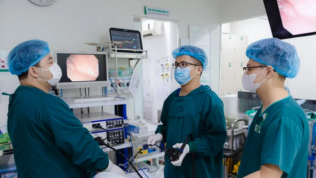 Giải đáp: Thức đêm có bị đau dạ dày không?