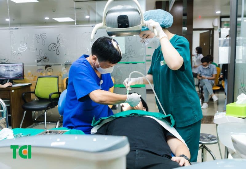 Điều trị răng số 7 bị sâu vỡ tại nha khoa