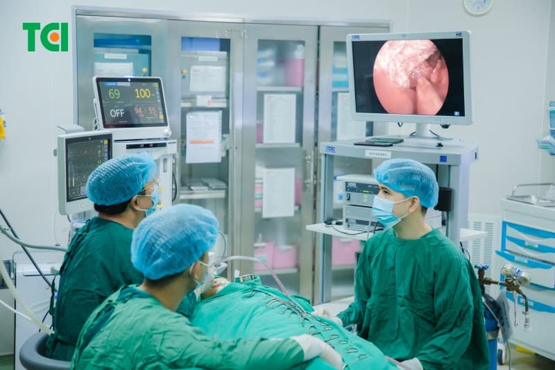 chăm sóc bệnh nhân sau phẫu thuật mũi xoang