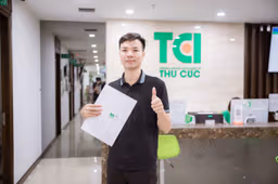 Nam 35 tuổi đau ngực bất ngờ phát hiện do trào ngược họng – thanh quản (LPR)