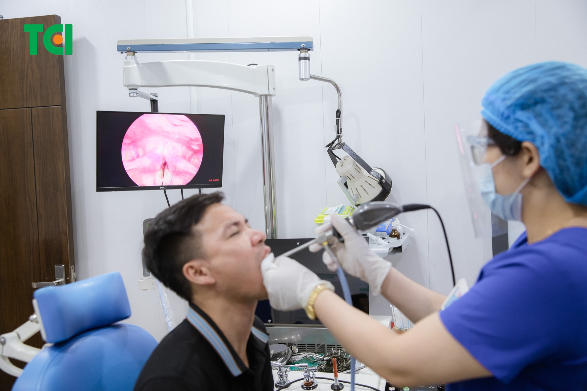 Trào ngược họng - thanh quản (LPR) là một trong những nguyên nhân gây ra tình trạng đau ngực của anh H