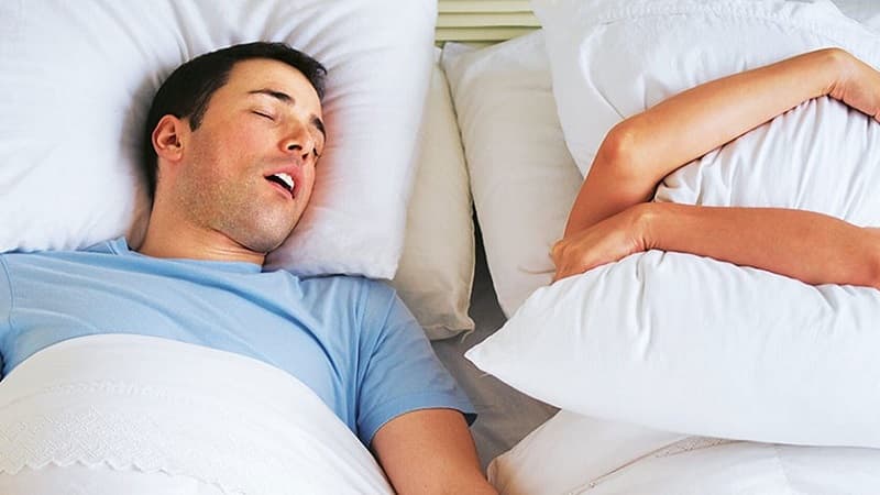 ngủ ngáy có bình thường không