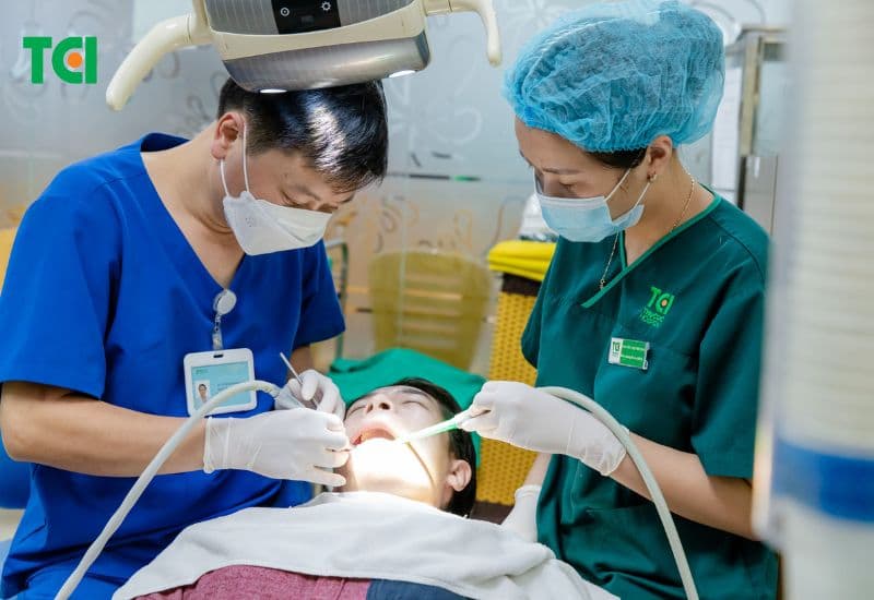 thuốc kháng sinh điều trị viêm tủy răng