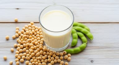 Bị ung thư phổi có uống được sữa đậu nành không?