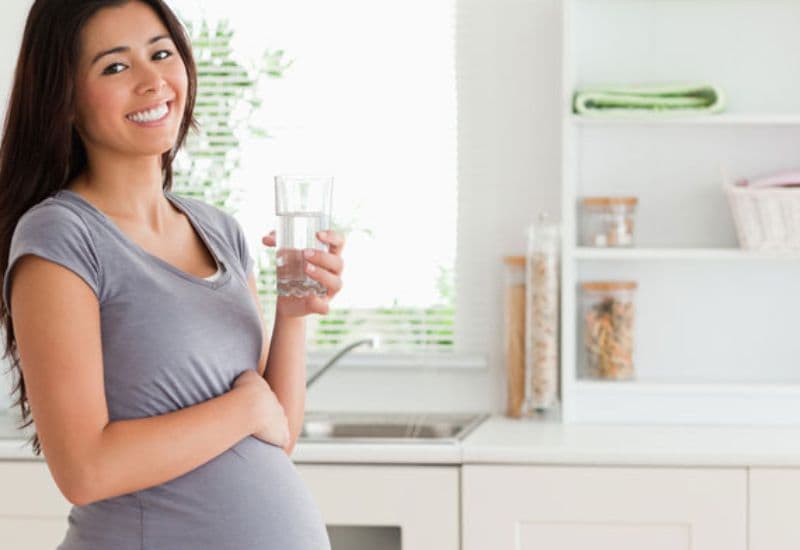 phù chân khi mang thai 3 tháng giữa