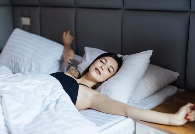 làm sao để hết nghiến răng khi ngủ