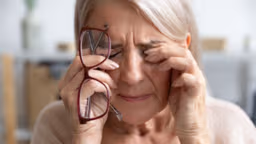 Nguyên nhân gây suy giảm thị lực đột ngột