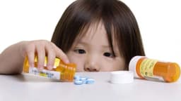 Có nên dùng thuốc kháng histamin cho trẻ em dưới 2 tuổi?