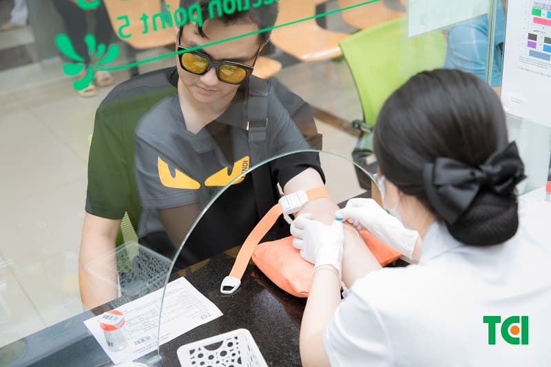 Thông qua nồng độ ure và creatinin trong máu, xét nghiệm máu tổng quát giúp nhận diện các vấn đề liên quan đến chức năng thận