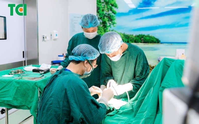 cắt u lành phần mềm đường kính dưới 10cm