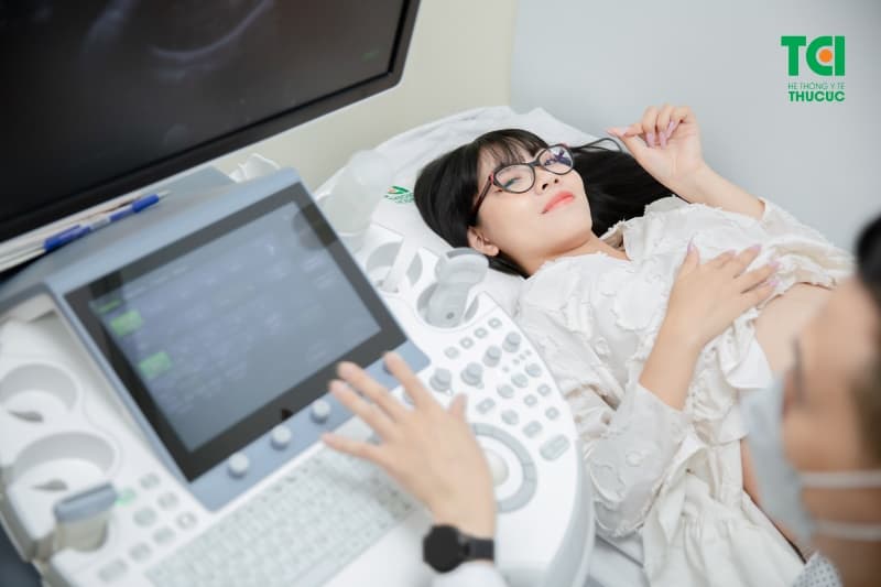 thai nhi quay đầu mấy lần