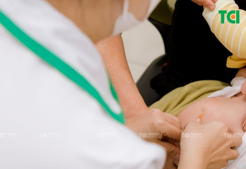 vắc xin viêm màng não mô cầu nhóm b