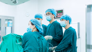 Phẫu thuật nội soi điều trị tăng tiết mồ hôi: Chỉ định, cách thực hiện