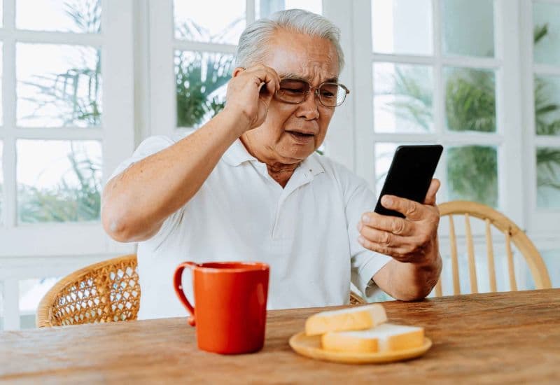 Dấu hiệu đục thủy tinh thể