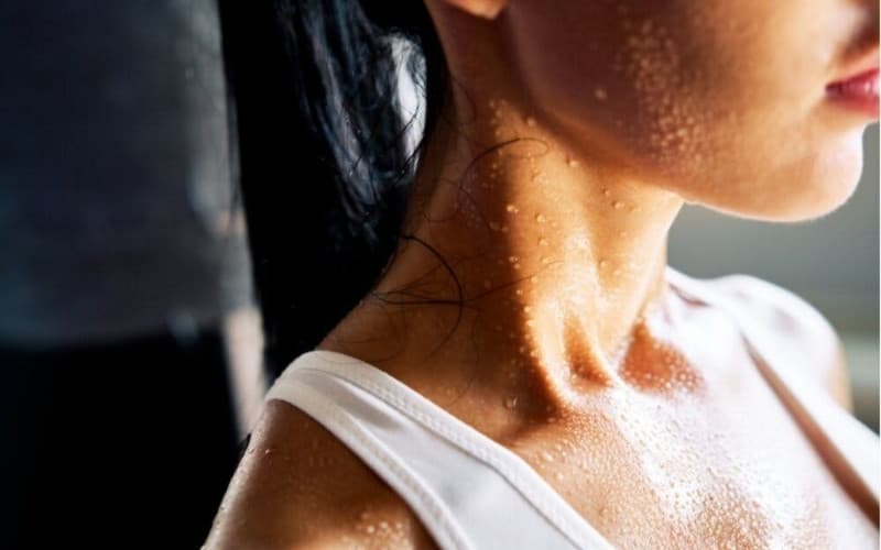 tăng tiết mồ hôi toàn thân