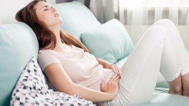 Sinh mổ sau bao lâu thì hết tiểu buốt?