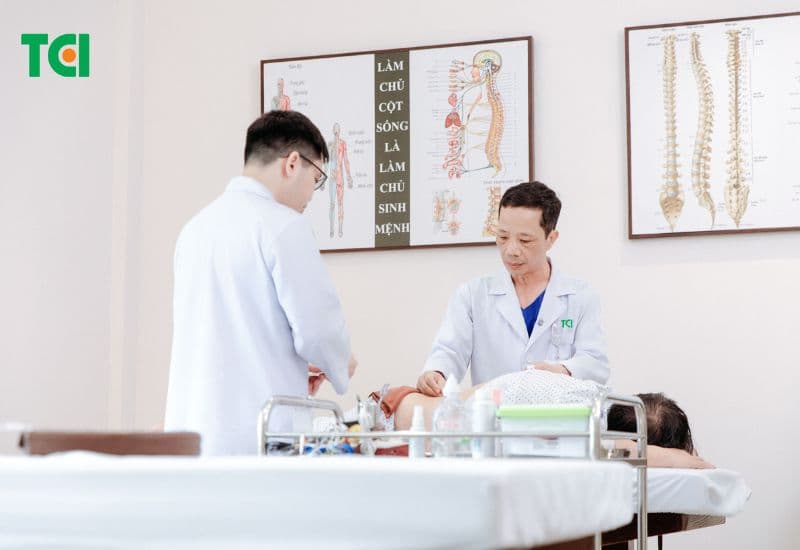 thủy châm điều trị đau lưng