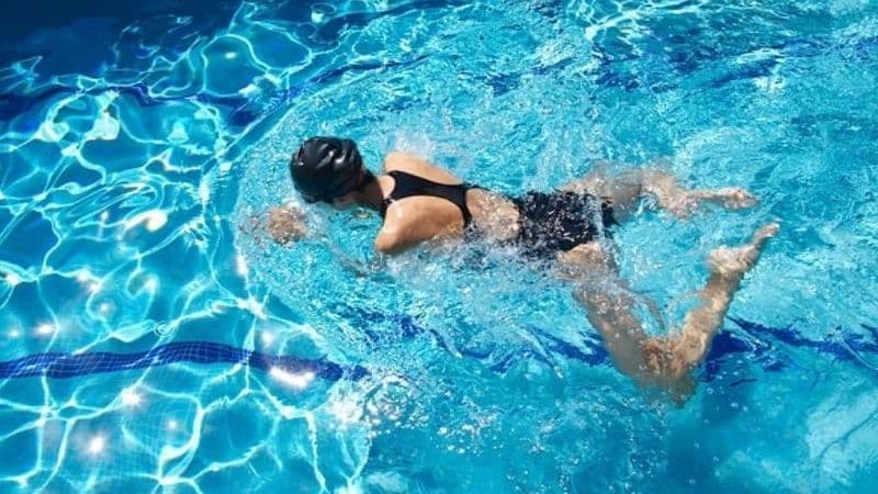 bơi có tăng chiều cao không