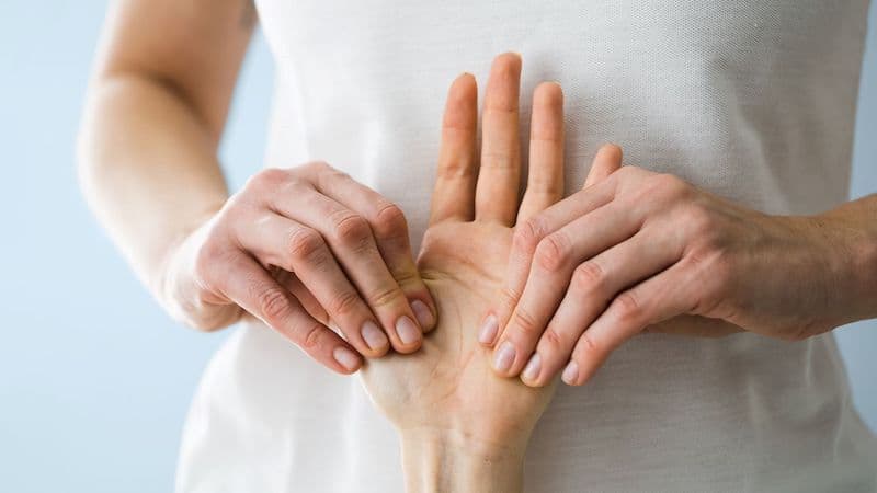 chống chỉ định xoa bóp bấm huyệt