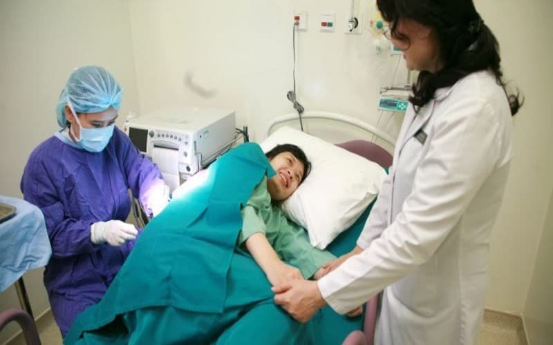 chống chỉ định gây tê tủy sống