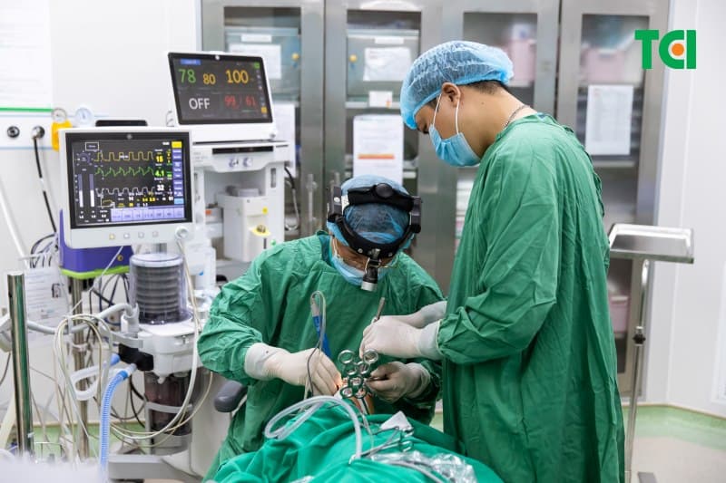 đặt ống thông khí màng nhĩ có nguy hiểm không