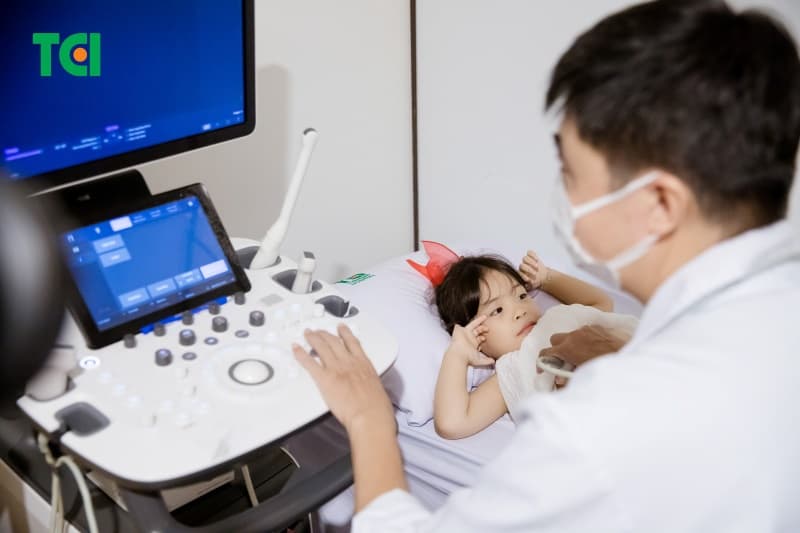 dấu hiệu u nang buồng trứng ở tuổi dậy thì