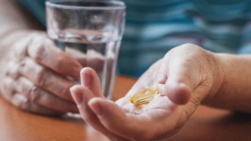 uống dầu cá trước khi ngủ