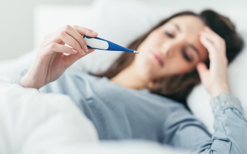 hướng dẫn cách chườm ngải cứu