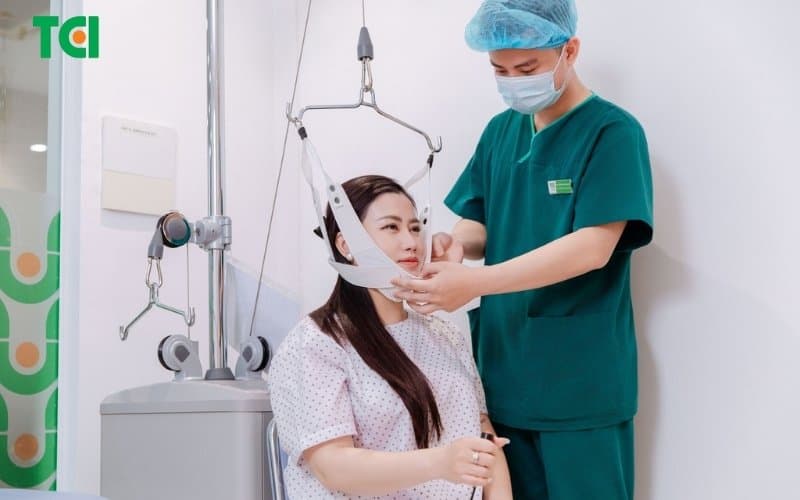 lực kéo trong kéo giãn cột sống
