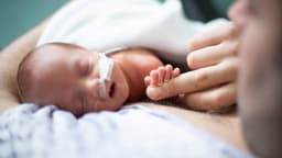 Trẻ sơ sinh bị tuyến giáp có nguy hiểm không?