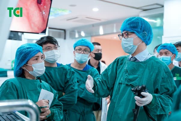 Nội soi là phương pháp hiệu quả đánh giá các bất thường bên trong đường tiêu hoá.