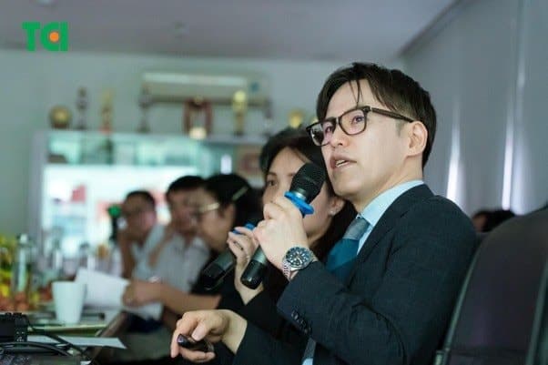 PGS.TS.BS Masashi Misawa, Phó Giáo sư Bệnh viện Bắc Yokohama, Đại học Showa (Nhật Bản) chia sẻ kinh nghiệm tại hội thảo