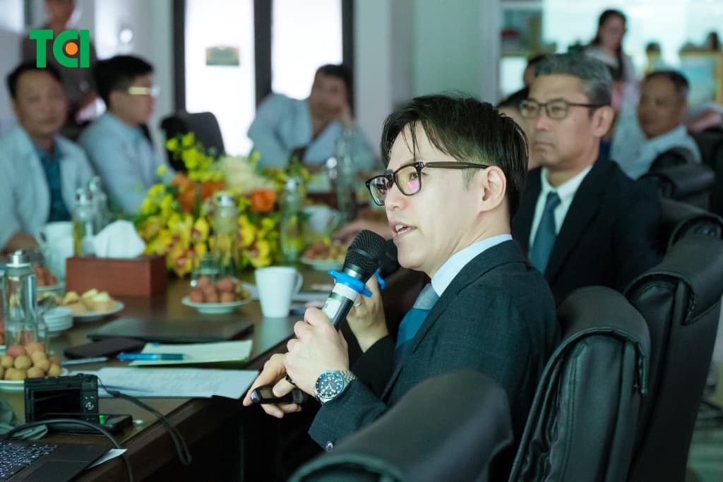 PGS.TS.BS Masashi Misawa phát biểu tại hội thảo khoa học ngày 19 - 206 vừa qua