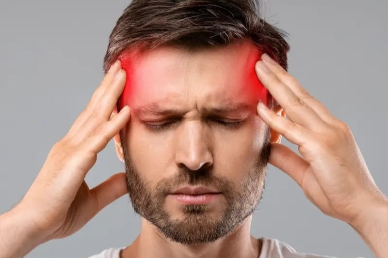 Giải đáp vì sao đau đầu vùng trán và đỉnh đầu