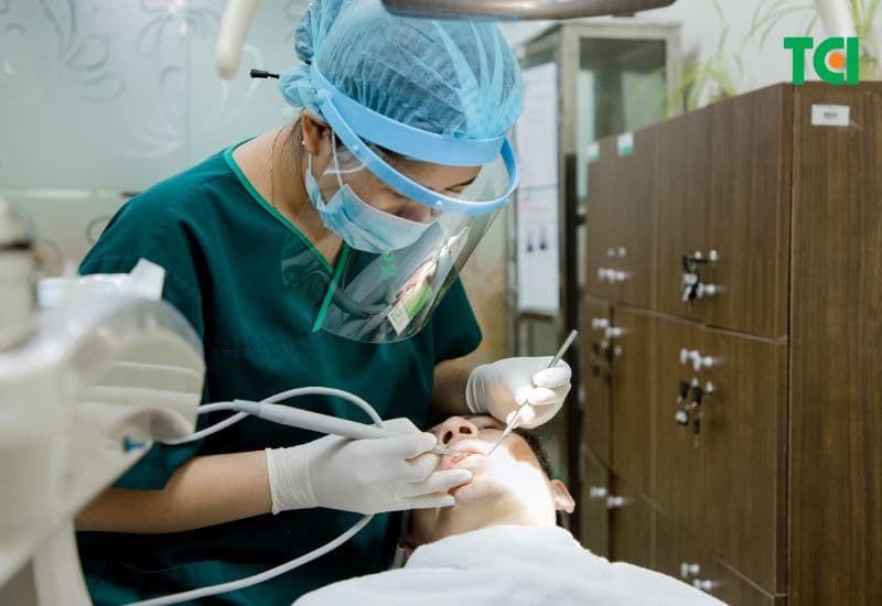 dấu hiệu sâu răng vào tủy