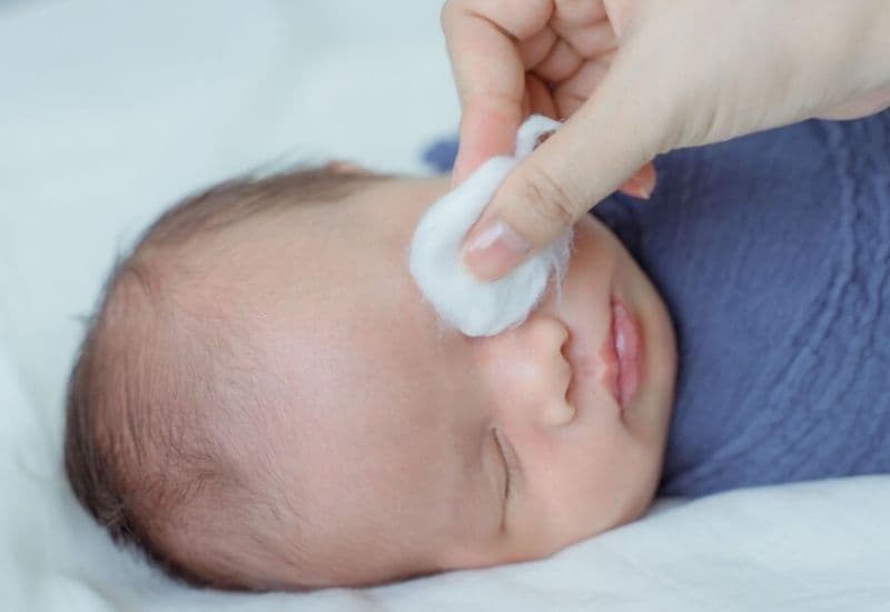 nước mắt nhân tạo cho trẻ sơ sinh
