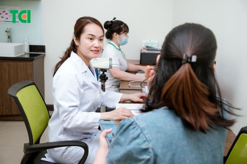 Tiêm thuốc thai ngoài tử cung ra máu bao lâu?