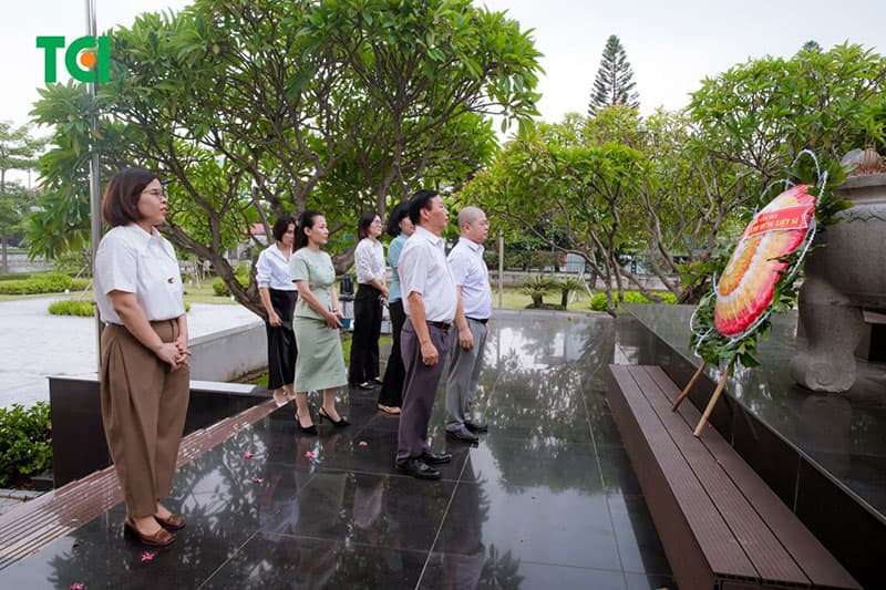 Thu Cúc TCI tri ân Cựu chiến binh phường Lê Thanh Nghị