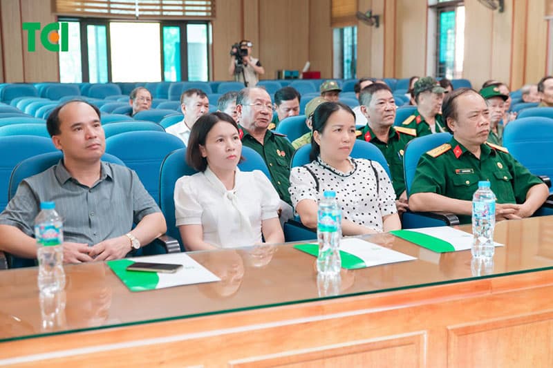 Thu Cúc TCI tri ân Cựu chiến binh phường Lê Thanh Nghị