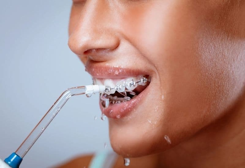 có nên đánh răng 3 lần 1 ngày