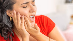 Bị buốt, ê răng nên làm gì?