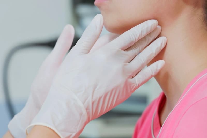 U nang tuyến giáp có tự tiêu không?