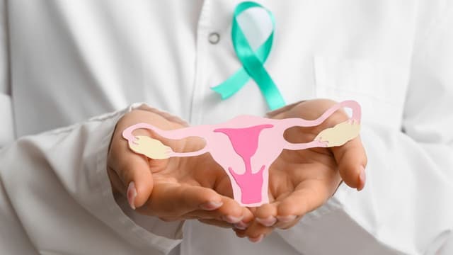 Sau khi đốt viêm lộ tuyến bị ra máu nhiều, vì sao?