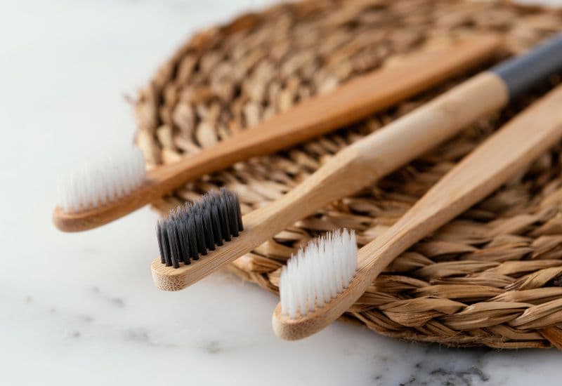 Sau khi lấy cao răng có được đánh răng không?
