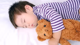 Trẻ 2 tuổi ngủ bao nhiêu tiếng 1 ngày? Dấu hiệu ngủ đủ