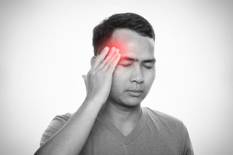 dấu hiệu xuất huyết não