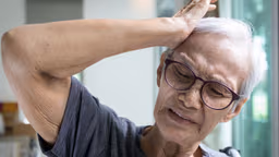Nguy cơ xuất huyết não ở người già