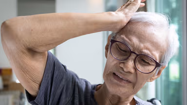 Nguy cơ xuất huyết não ở người già